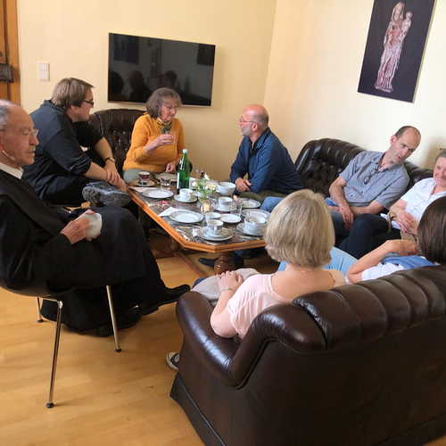 Göttweiger Oblaten beim Kaffee / P. Johannes Paul Abrahamowicz