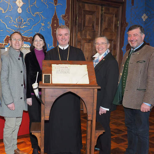 Mag. Bernhard Rameder, Kustos der Göttweiger Sammlungen; Mag. Dr. Angelika Kölbl, Kuratorin der Sonderausstellung; Abt Patrick Schöder, Mag. (FH) Eveline Gru-ber-Jansen, Leiterin Tourismus & Kultur; Abgeordneter zum NÖ Landtag Josef Ed-linger (in Ver