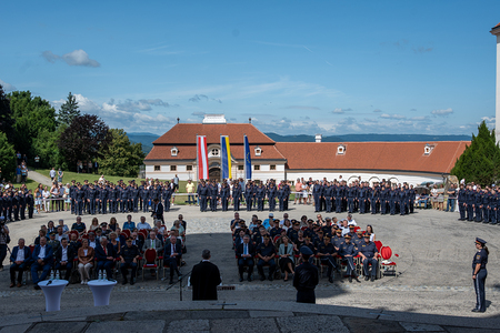 Ausmusterung und Angelobung Polizei 2025