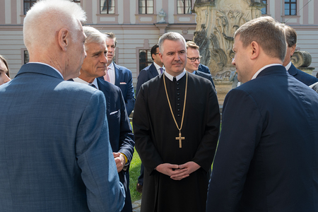 Abt Patrick Schöder OSB und Präsident Dr. Michael Linhart den ukrainischen Minister für Agrarpolitik und Ernährung Vitalij Koval / Stift Göttweig / Pater Pius Nemes Abt Patrick Schöder OSB und Präsident Dr. Michael Linhart den ukrainischen Minister für Agrarpolitik und Ernährung Vitalij Koval