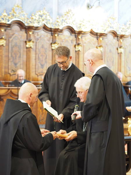 Einkleidung fr. Lukas M. Wolf / Julia Sanftl